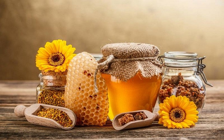 عسل طبیعی چگونه میتوان عسل طبیعی را تشخیص داد؟