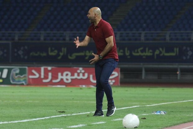 ساختار دفاعی استقلال بهتر شده/ حسینی شاخص‌ترین بازیکن استقلال بود