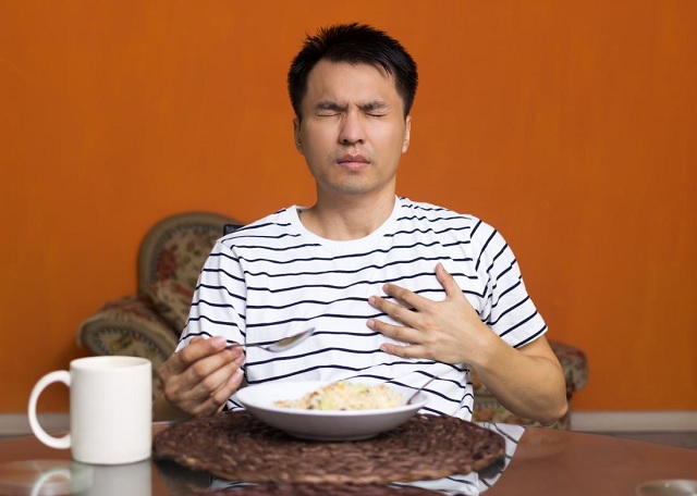 نکاتی که باید برای کاهش رفلاکس معده بدانید