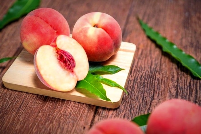 برگ هلو برای درمان کوفتگی برگ هلو