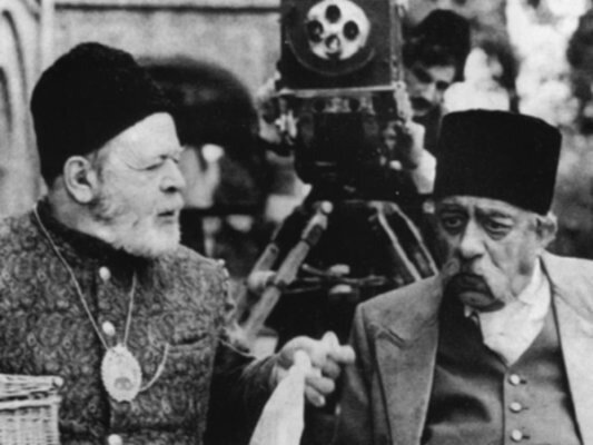 حمله به «خانه سینما» با آمار فروش سینمای کمدی/ دوگانه سازی سازمان سینمایی «یا نان یا عدالت و آزادی»