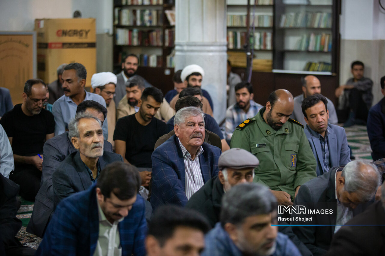قامت ایستاده مدیریت شهری در محله قائمیه