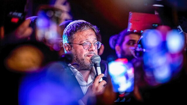 نتانیاهو و وزیری که از شرش خلاص نمی‌شود