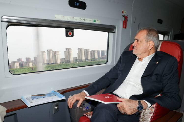 pezeshkian-train-china