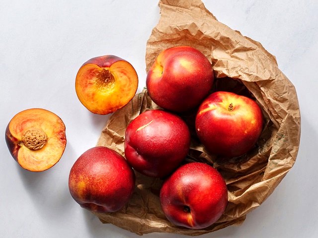 طبع شلیل گرمه یا سرد با فواید و مضرات آن