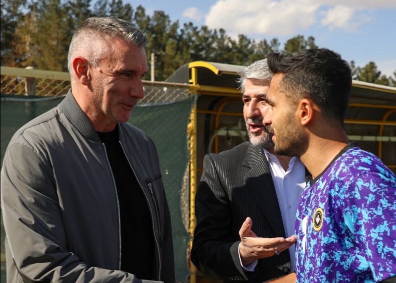 کارترون با سپاهان در آذرماه شلوغ