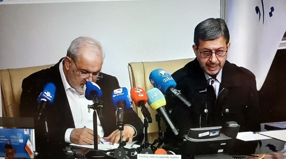 حضور برخط عباس علی آبادی وزیر نیرو در مراسم بهره برداری از ۴۶ پروژه زیربنایی صنعت برق اصفهان با اعتباری بالغ بر ۸ هزار میلیارد تومان