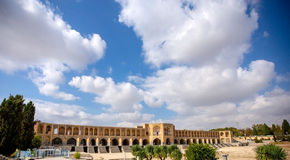 تنفس راحت در نصف‌جهان زیر سایه مه‌دود؛ هوای اصفهان و ۵ شهر مجاور در وضعیت «قابل قبول» ثبت شد