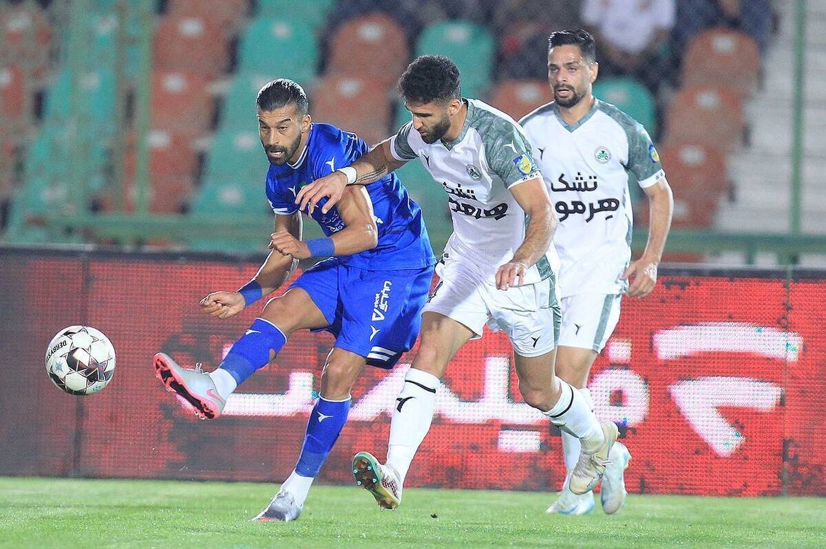 نبرد ذوب آهن با استقلال؛ جدال با دست های بسته
