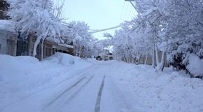 بحران برف در بام ایران؛ انسداد راه‌ ۱۱۰ روستا و گردنه کلوسه؛ آماده‌باش ۳۵۰ تیم امدادی در جاده‌های لغزنده