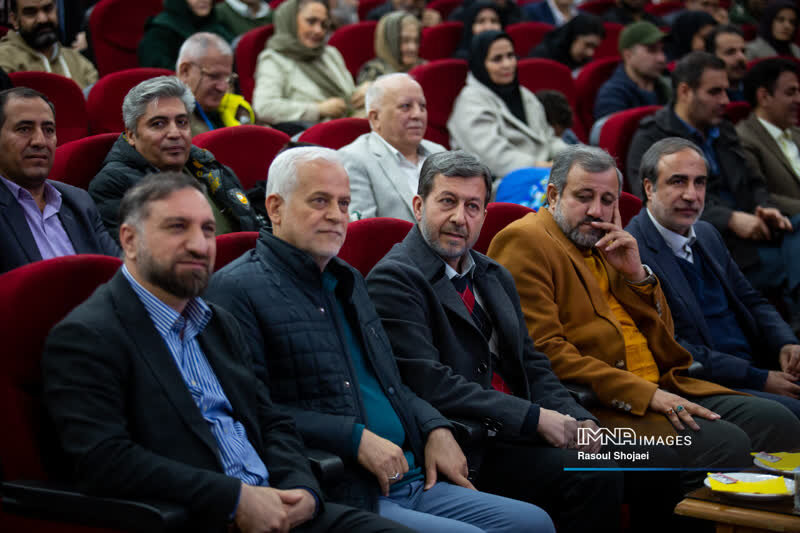 ایران محدود به تهران نیست