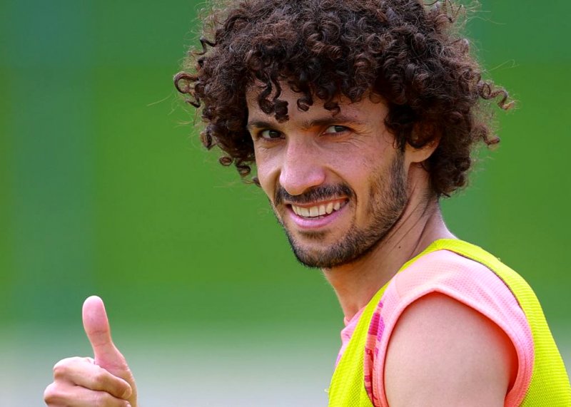 زمان علیه ستاره تاجیک سپاهان