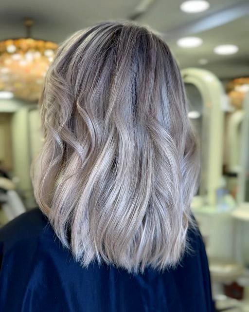 پرطرفدارترین رنگ مو یخی ۱۴۰۴ بین ترکیب رنگ موهای عید امسال