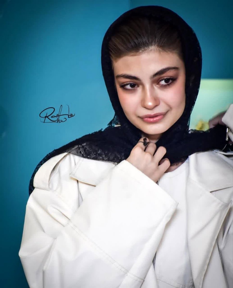 بیوگرافی ستایش دهقان بازیگر نقش فروغ در سریال شکارگاه+ عکس‌ جدید