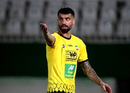 محمد دانشگر در موقعیت کلافگی