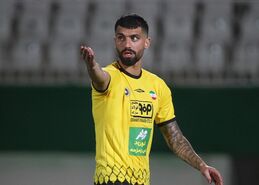 محمد دانشگر در موقعیت کلافگی