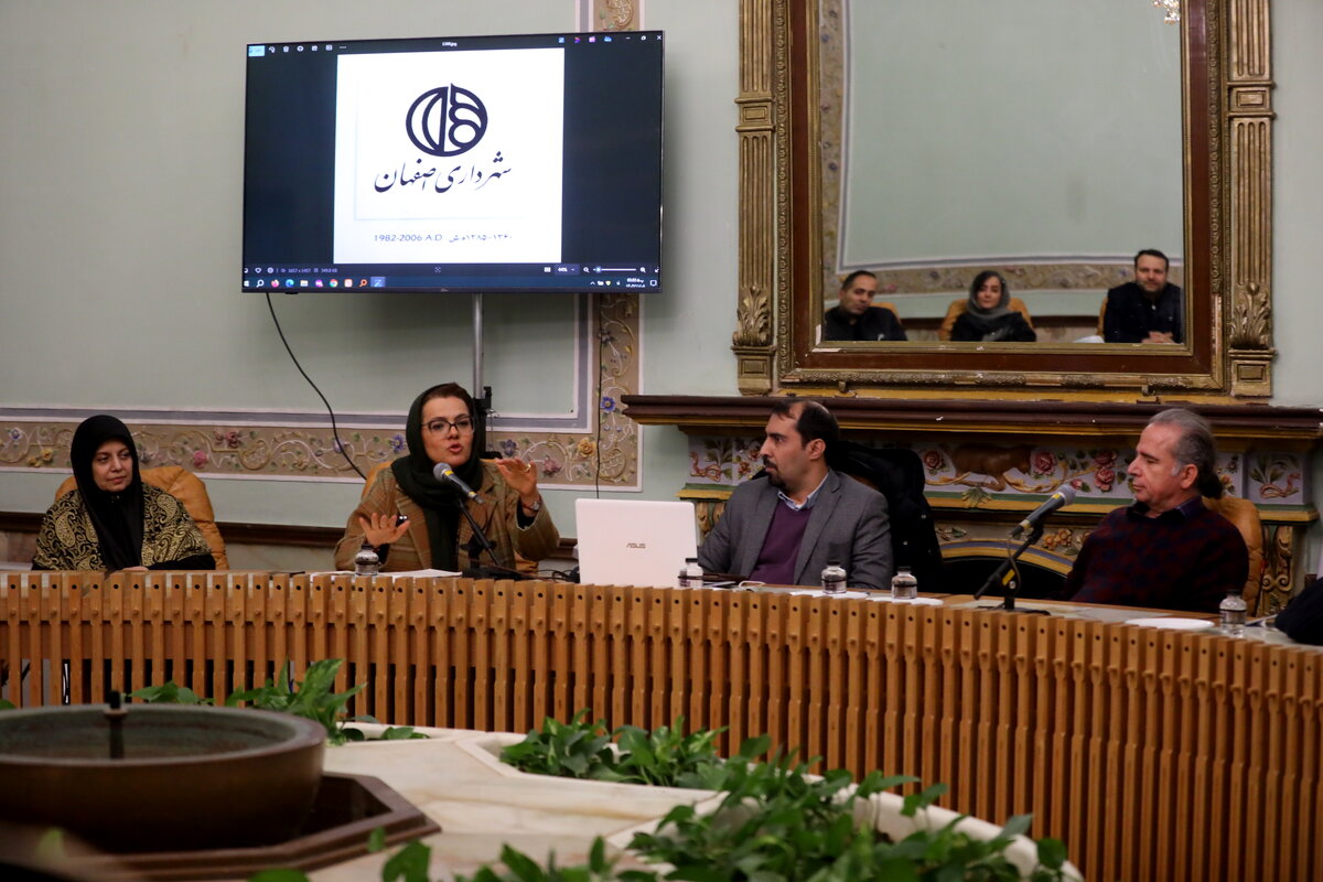ضرورت ایجاد وفاق بر روی نشان اصفهان