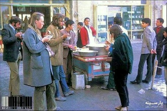 توریست های انگلیسی در میدان نقش جهان اصفهان