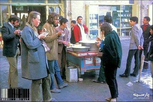 توریست های انگلیسی در میدان نقش جهان اصفهان