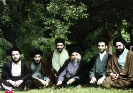 عکس کمتر دیده از آیت‌الله هاشمی شاهرودی