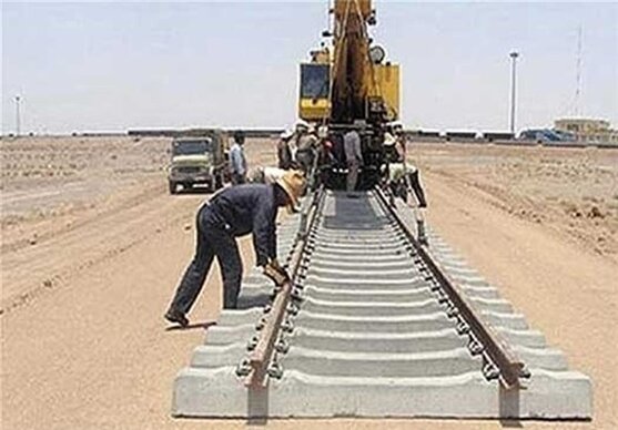 وعده‌های سرخرمن دولتمردان چشم‌ اصفهانی‌ها را به قطار پرسرعت خشکاند