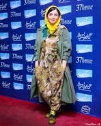 روزنامه همدلی: فکری به حال لباس بازیگران بکنید