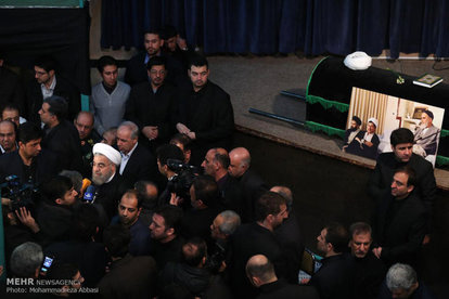 مشکلات هرگز آیت الله هاشمی را از مسیرش جدا نکرد