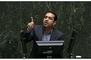 شرکت در انتخابات، مشتی بر دهان دشمن است