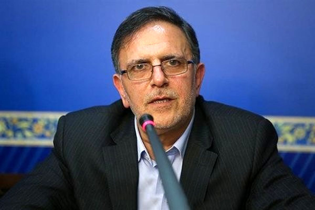 دستورالعمل مبارزه با پولشویی روی میز شورای پول و اعتبار