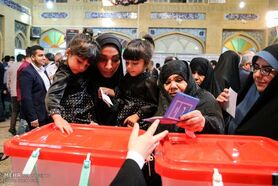 خمینی‌شهری‌ها با ۲۳۰۰ شهید خود همگام شدند