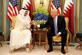 امیر قطر با دمپایی در حضور ترامپ