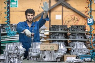 حامدیان: سرمایه بانک‌ها برای راه‌اندازی واحدهای تولیدی صرف شود