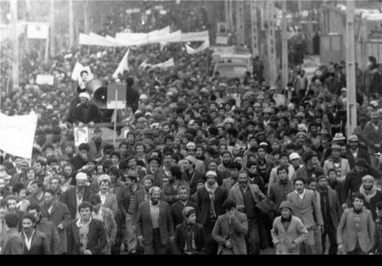 تنها امیدمان این بود که انقلاب شود