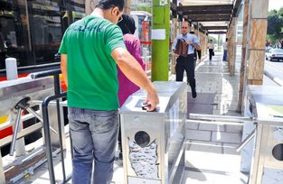 ۴۰ درصد مسافران از زدن کارت بلیت اتوبوس خودداری می کنند