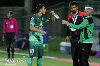 ۱۰ روز از آن یکشنبه کذایی گذشت