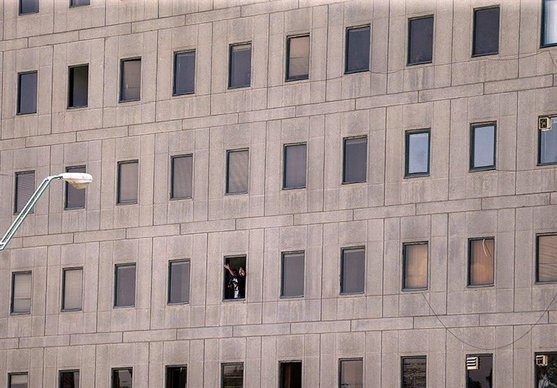 انفجار در طبقه پنجم مجلس