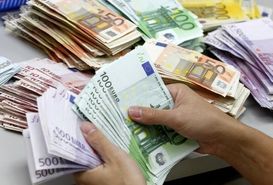 افت ارزش پوند و یورو و تقویت دلار بانکی