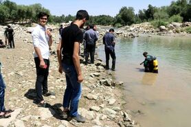 مرگ جوان اصفهانی در زاینده‌رود/کاهش آب دلیل نبود خطر نیست
