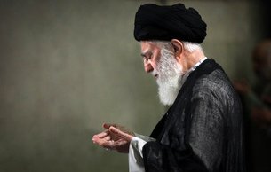 پخش نماز عید فطر به امامت رهبر معظم انقلاب از شبکه یک