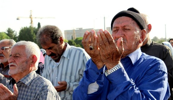 مسئولان مراقب خدعه دشمنان باشند
