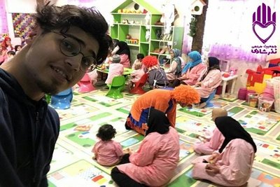 اینجا برای همدیگر شادی نذر می‌کنند