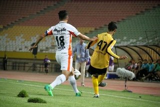 نگرانی درباره چمن ورزشگاه نقش‌جهان