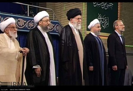 عکسی از آغاز مراسم تنفیذ حکم ریاست جمهوری