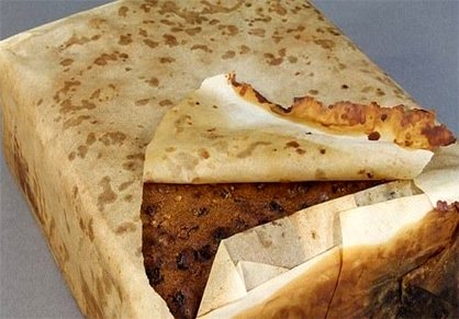 سالم ماندن کیک میوه‌ای بعد از 106 سال!