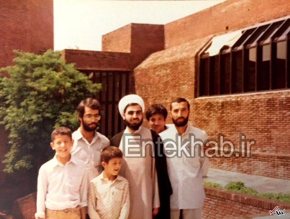 عکسی قدیمی از فرزندان آیت‌الله هاشمی در کنار حسن روحانی