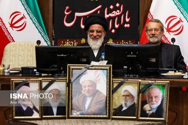 اولین جلسه مجمع به ریاست هاشمی شاهرودی