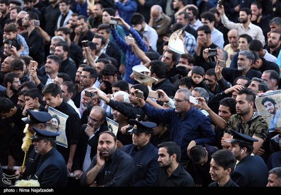 مراسم وداع با پیکر شهید محسن حججی در حرم مطهر رضوی