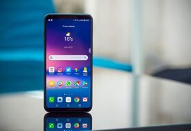 تست مقاومت بدنه ال جی V30 را ببینید