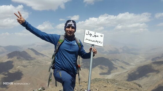 محمد رضا بزاز سرطان را با فتح قله درمان کرد