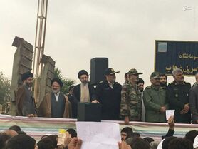 فرزاندان رهبر انقلاب در بازدید از مناطق زلزله‌زده